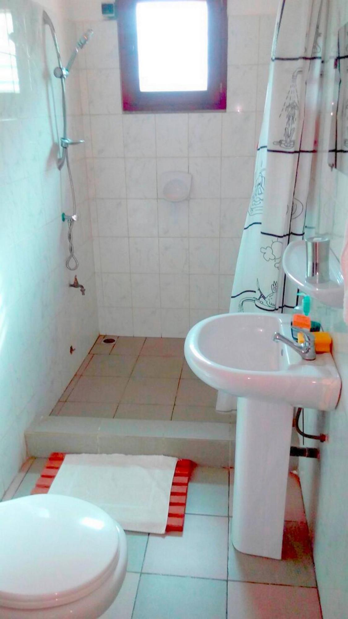 Dodoo Lodge Cotonou Phòng bức ảnh